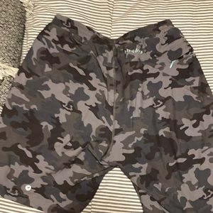 Mens Birddogs shorts L camo black and gray lined 9” inseam